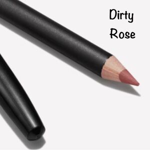 LAST ✏️ WHIRL a MAC LIP PENCIL. RETAILS $25. **NEW IN THE BOX. 🔥